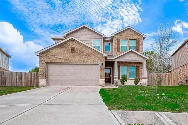 203 Murrieta LN, Rosharon, TX 77583