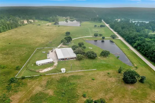 28111 Riley RD, Waller, TX 77484