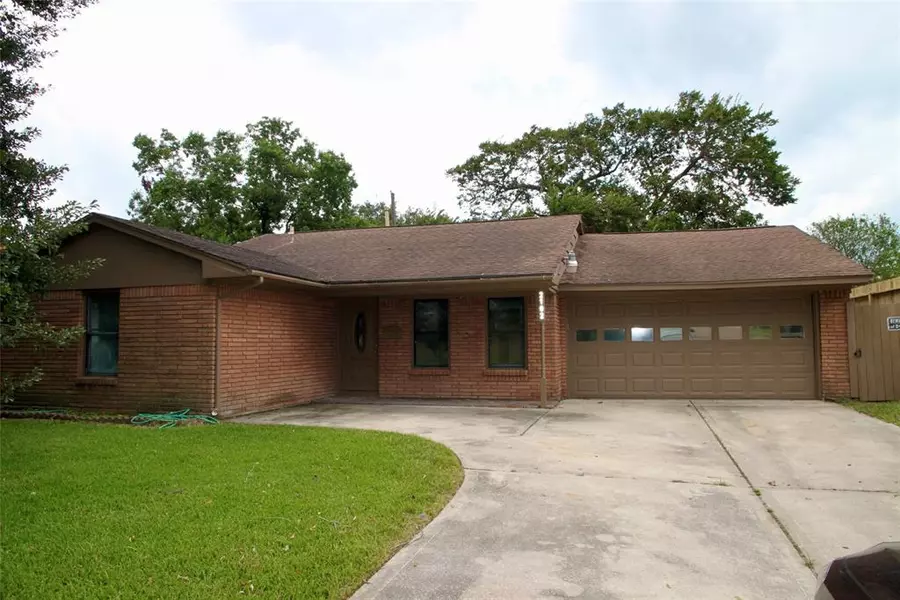 2102 Merle ST, Pasadena, TX 77502