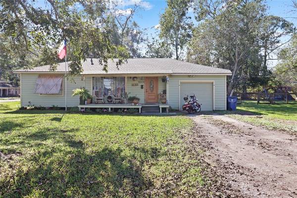 308 Yaupon ST, Sweeny, TX 77480