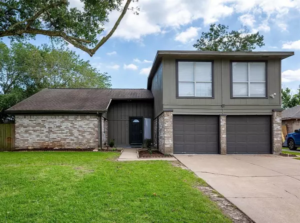 331 Windward DR, League City, TX 77573