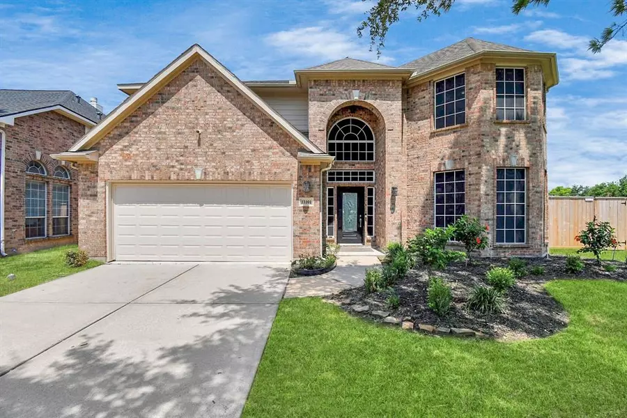 13101 Broad Bay LN, Pearland, TX 77584