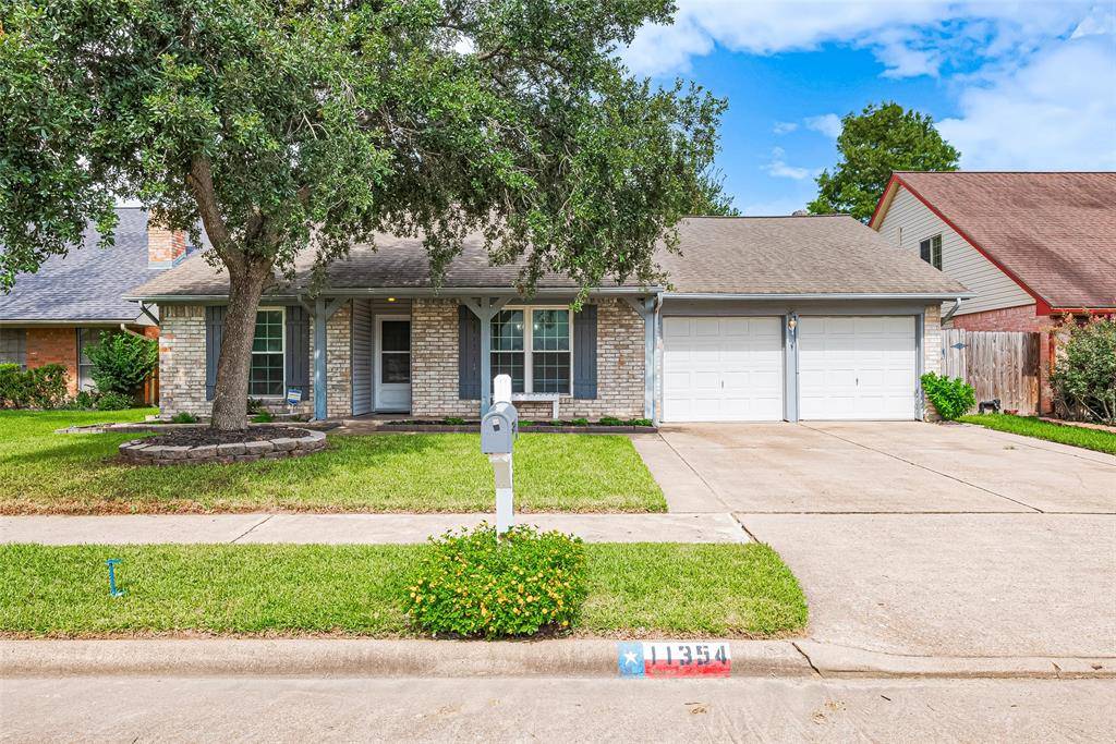 11354 Lovebird LN, Houston, TX 77067
