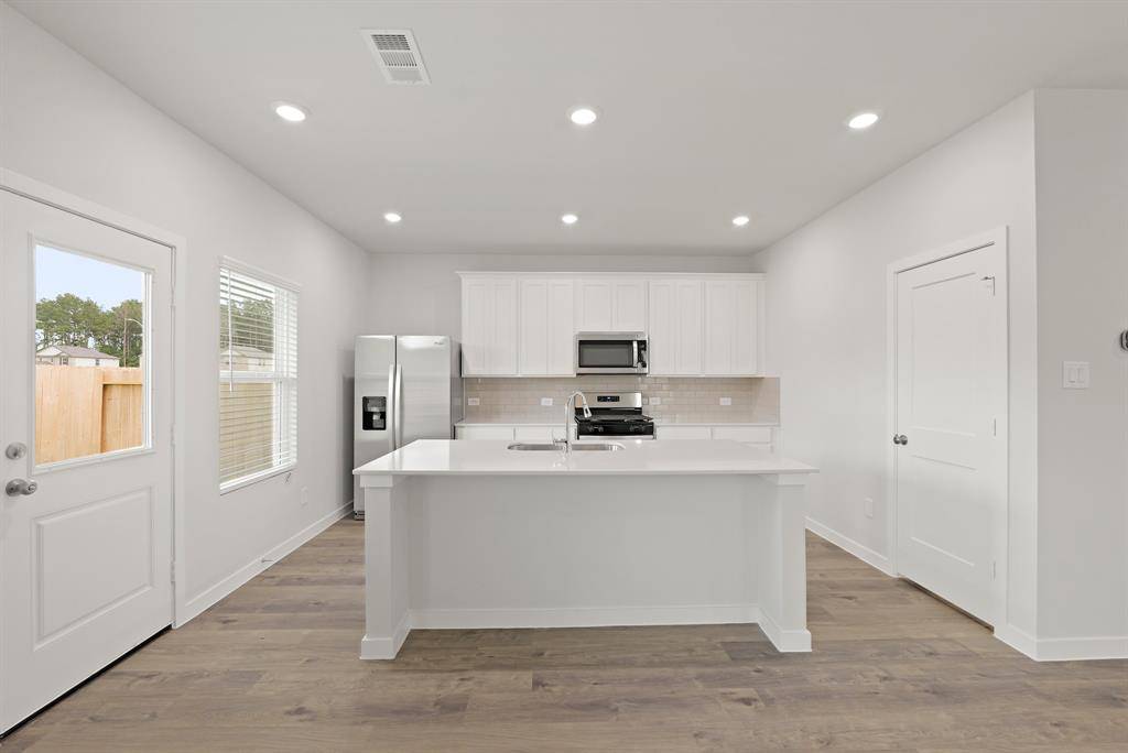 Magnolia, TX 77354,122 Alset CIR