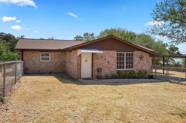 115 S 10th ST, Highlands, TX 77562