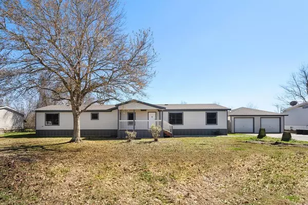 10022 S Country DR, Alvin, TX 77511