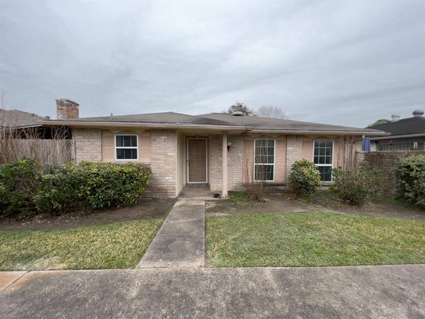 13115 High Star DR, Houston, TX 77072