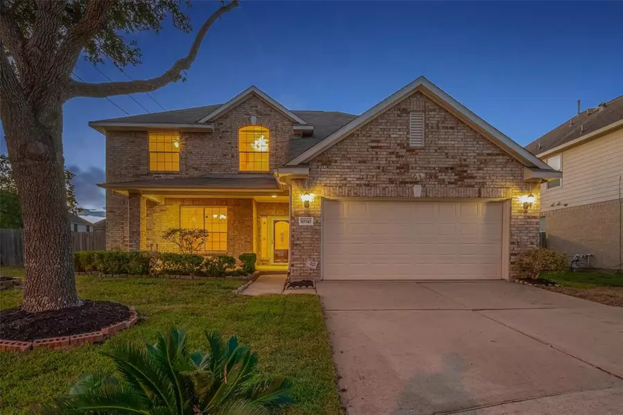 10742 White Bridge LN, Sugar Land, TX 77498