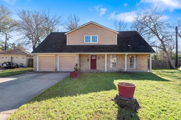 901 Briar Bend CT, Bryan, TX 77802