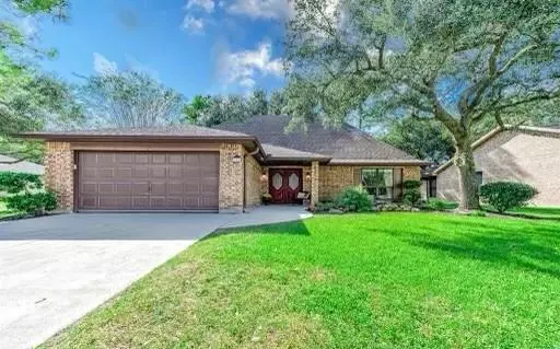 822 Country Place BLVD, Pearland, TX 77584