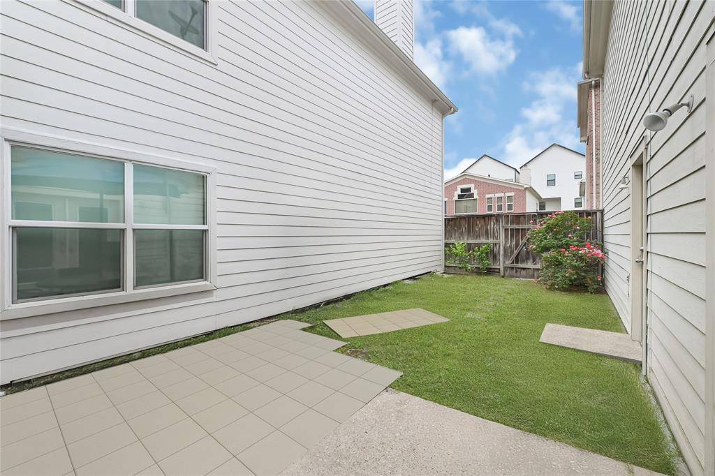 Houston, TX 77008,914 W 25th ST #2
