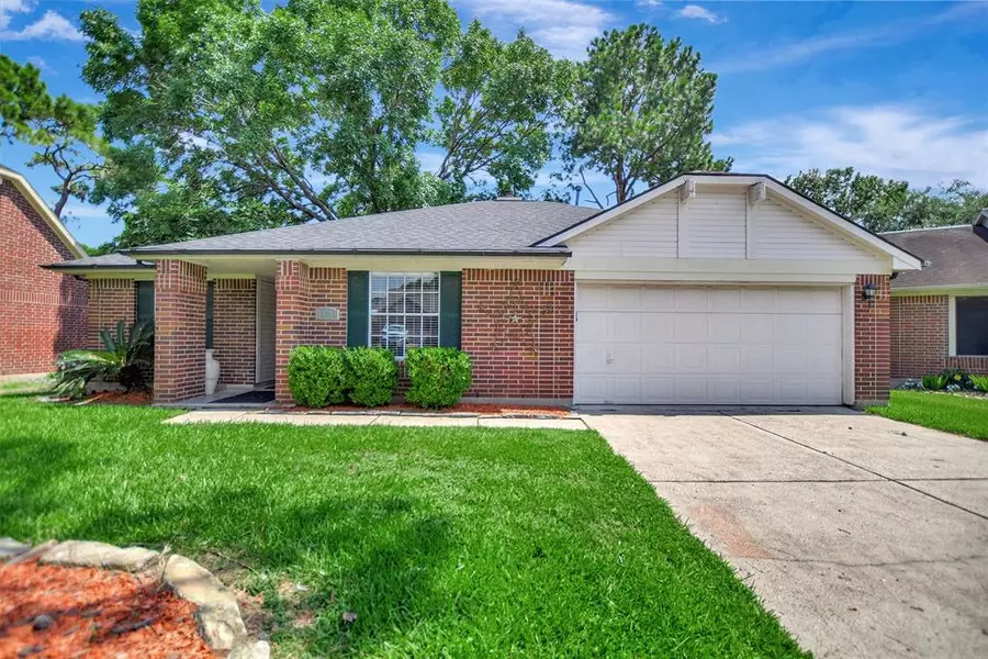 10924 Graywood CT, La Porte, TX 77571