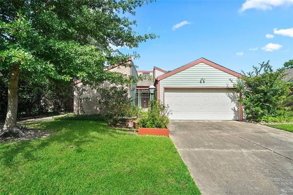 11635 Ridge Run DR,  Houston,  TX 77064