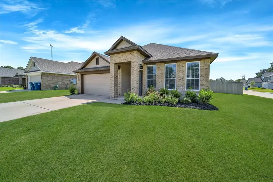 13404 W Summerchase CIR, Willis, TX 77318