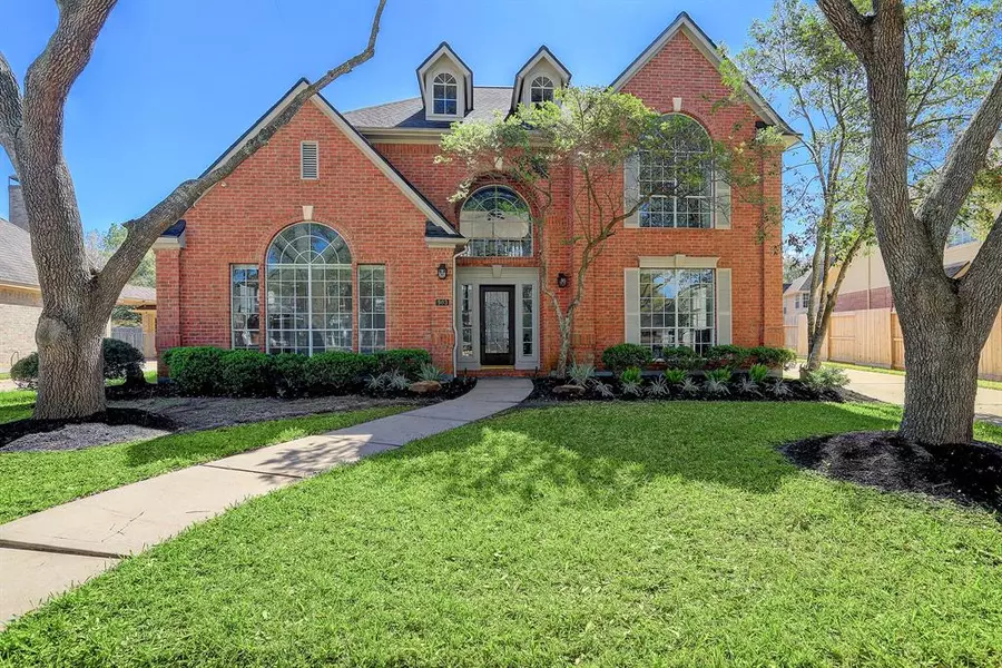 903 Whitby CT, Sugar Land, TX 77479