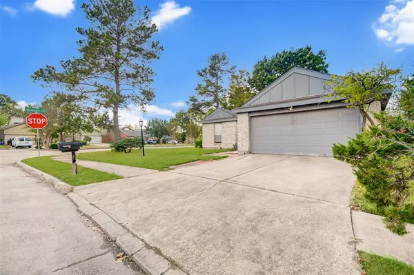 Houston, TX 77082,3420 S Briar Knoll DR