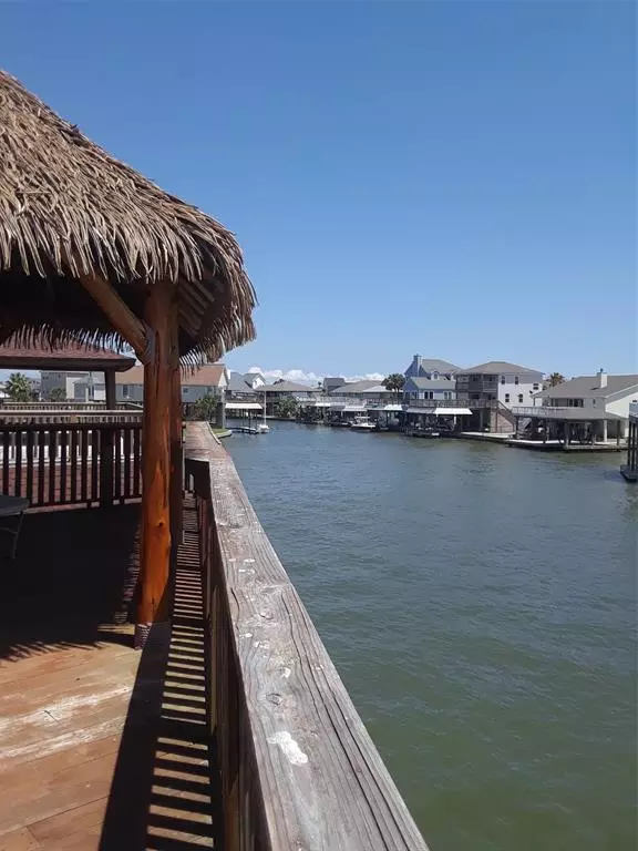 Tiki Island, TX 77554,502 Isles End RD