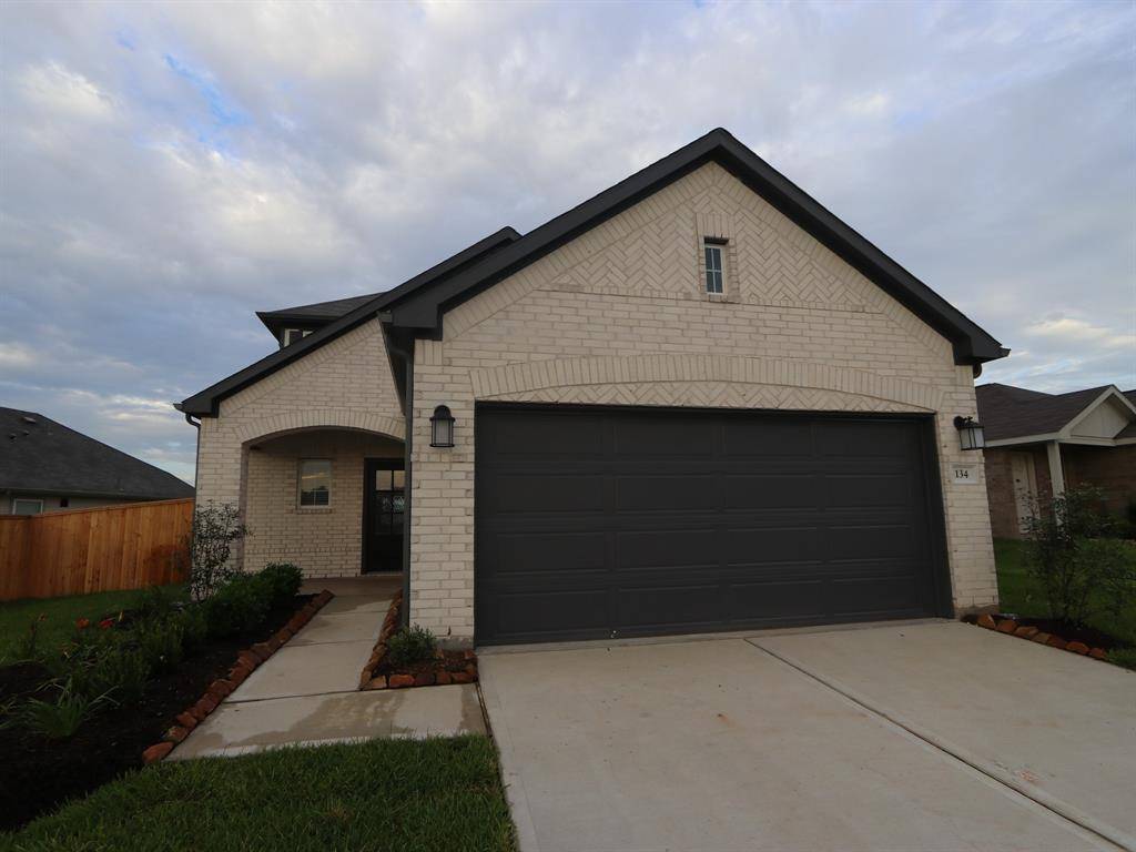 134 Spring Rose DR, Magnolia, TX 77354