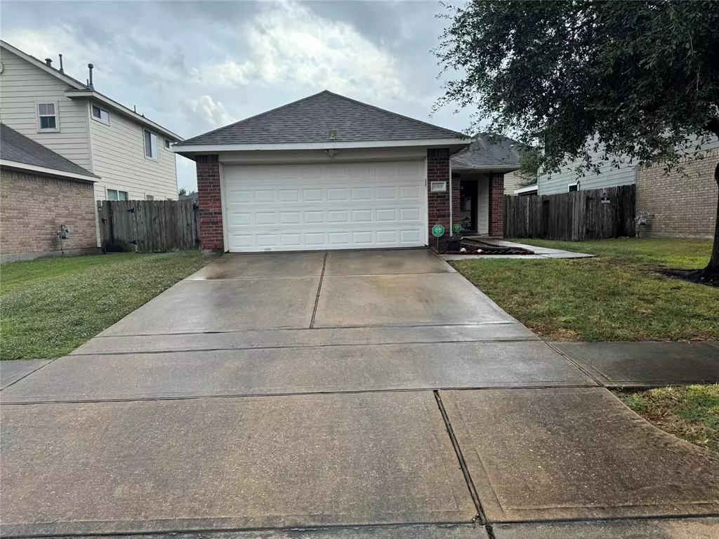 Houston, TX 77034,10906 View Pointe LN