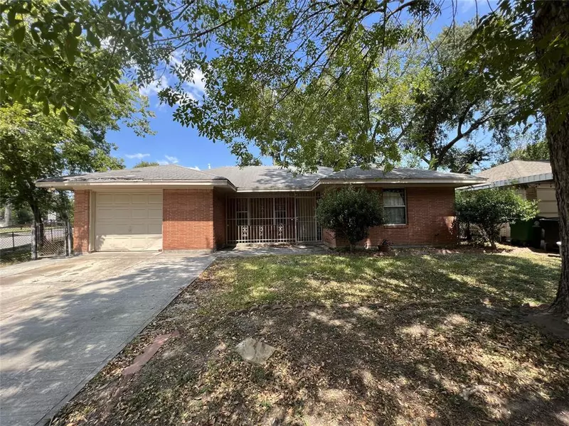 3003 Trenton RD, Houston, TX 77093