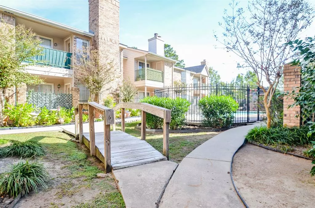 Houston, TX 77014,3770 Lovers Wood LN #1016