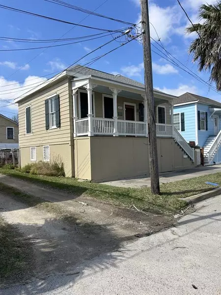 1611 17th ST, Galveston, TX 77550