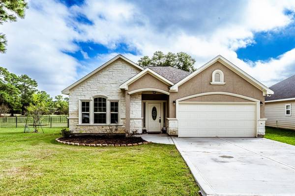 35 Cherry HLS, Trinity, TX 75862