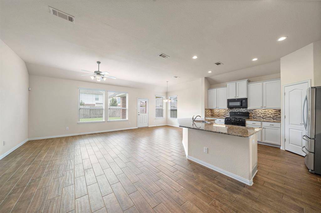 Brookshire, TX 77423,29907 Tallow Grove LN