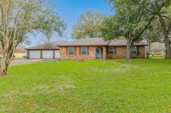 2614 Lazy LN, Rosenberg, TX 77471