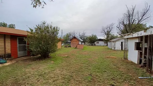 Paducah, TX 79248,1504 11th ST