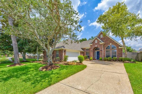 1707 Shadecrest LN, League City, TX 77573