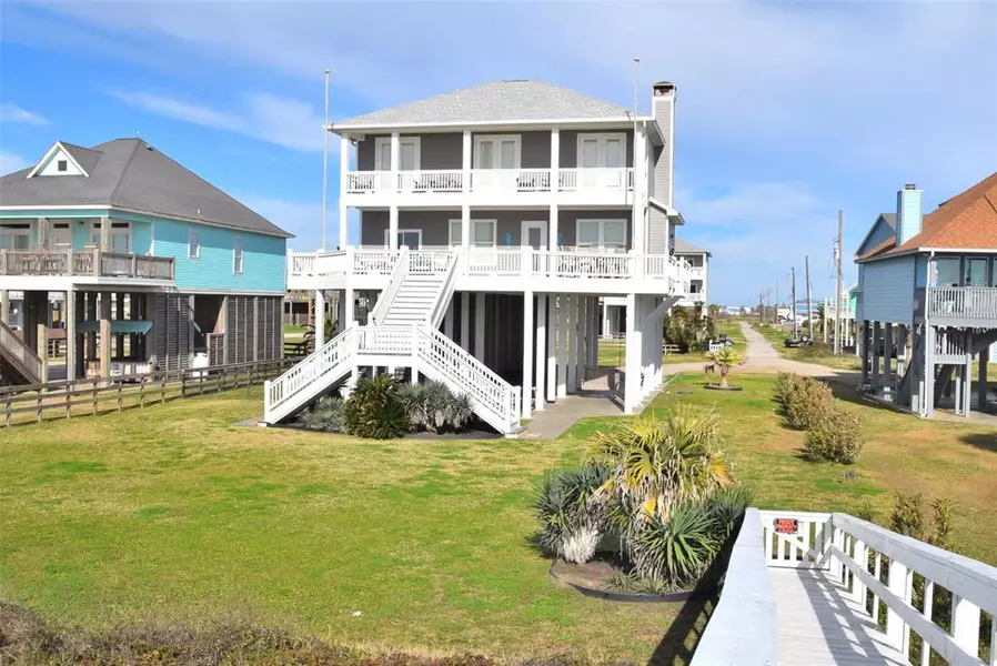 819 Brint DR, Crystal Beach, TX 77650