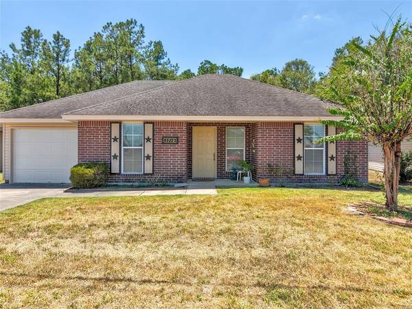 5710 Shadowbend CIR W, Lumberton, TX 77657