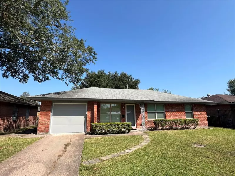 727 E Spreading Oak DR, Houston, TX 77076