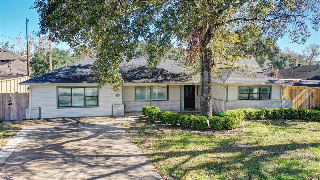 1712 Hollister ST, Houston, TX 77055