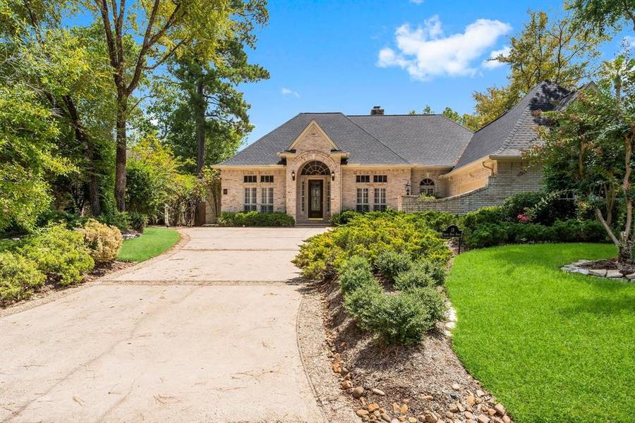 18 S Buck Ridge, The Woodlands, TX 77381