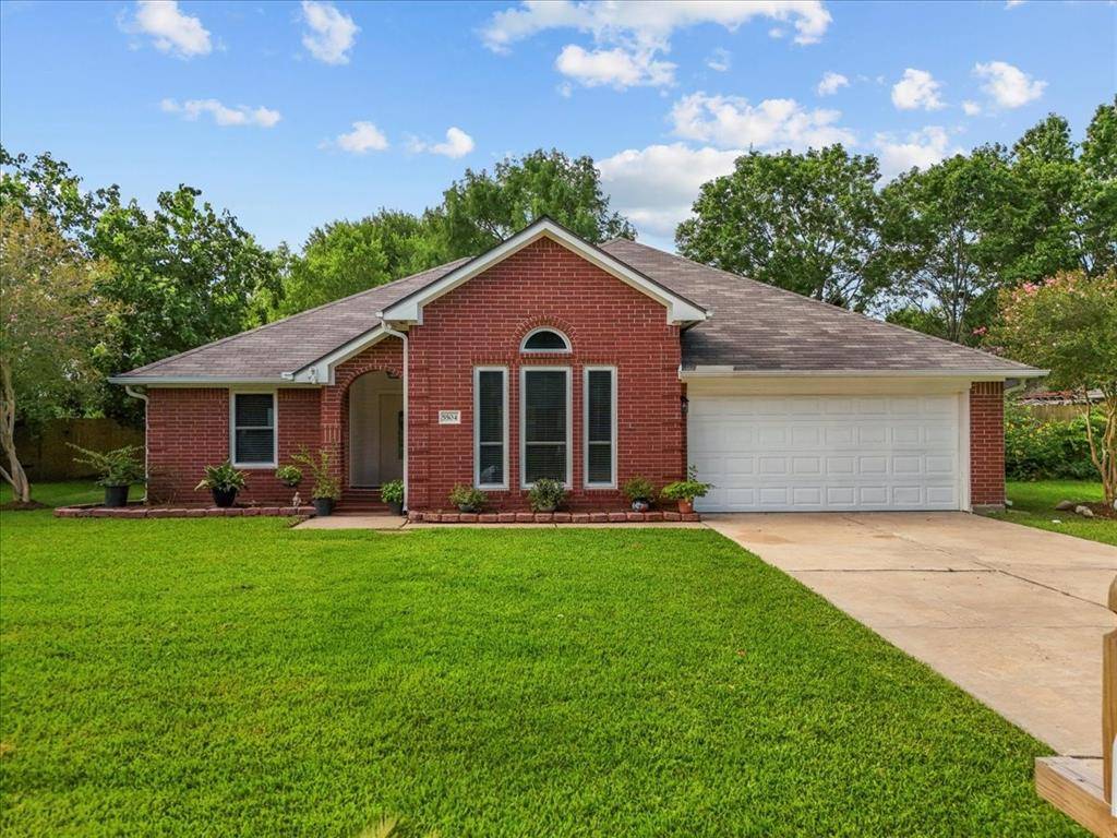 5504 Thistle DR, Dickinson, TX 77539