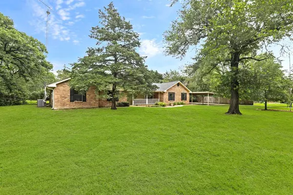 245 Rustic Oaks DR,  Bryan,  TX 77808