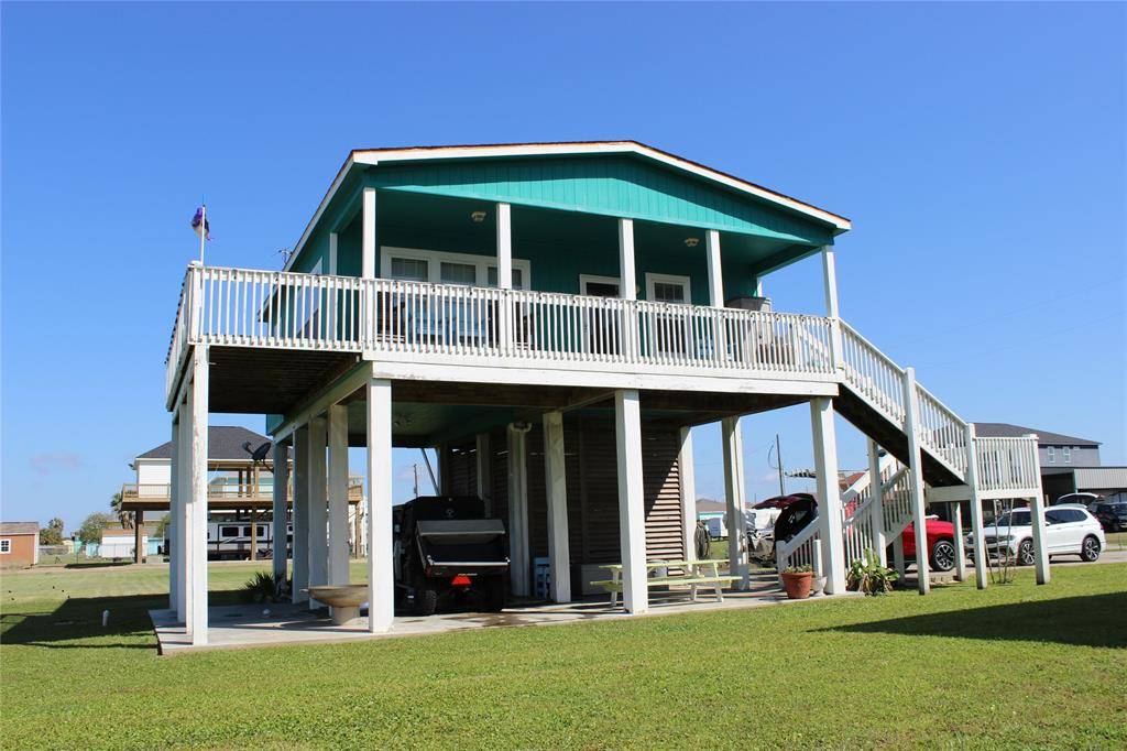 847 S Selwyn RD, Crystal Beach, TX 77650