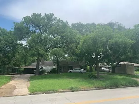 Houston, TX 77004,3831 N Macgregor WAY