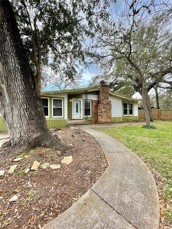 Lake Jackson, TX 77566,104 Wisteria ST