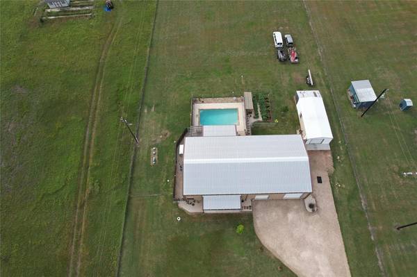 148 Private Road 4001,  Yoakum,  TX 77995