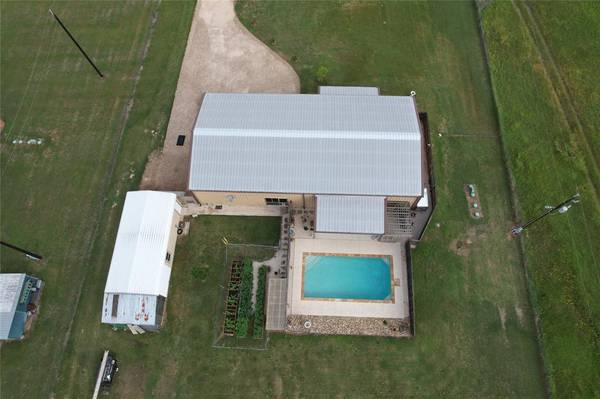 Yoakum, TX 77995,148 Private Road 4001