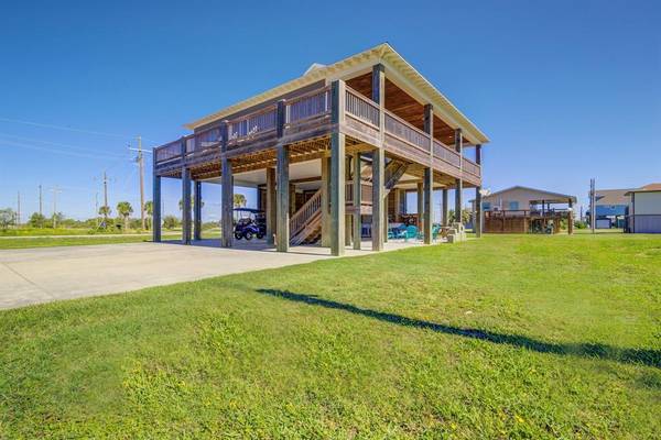 978 Surfview, Crystal Beach, TX 77650