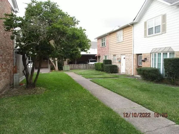 Houston, TX 77072,11525 Beechnut ST