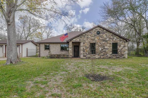 21033 Britt Oaks DR, Alvin, TX 77511