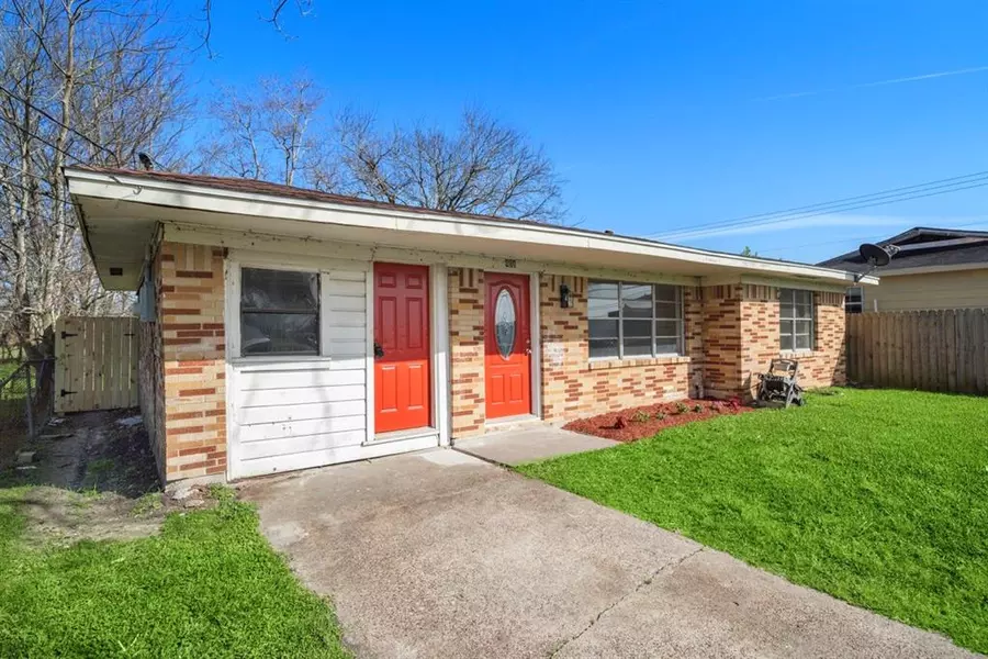 408 S Texas ST, Texas City, TX 77591