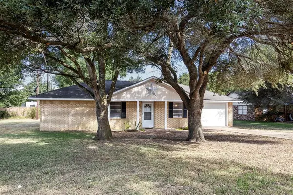 170 Pine MDWS, Hempstead, TX 77445