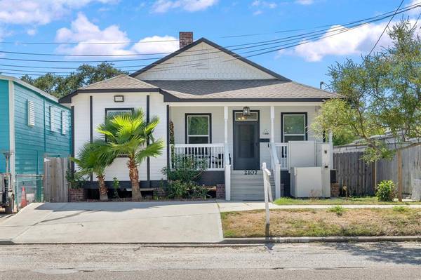 2107 54th ST, Galveston, TX 77551