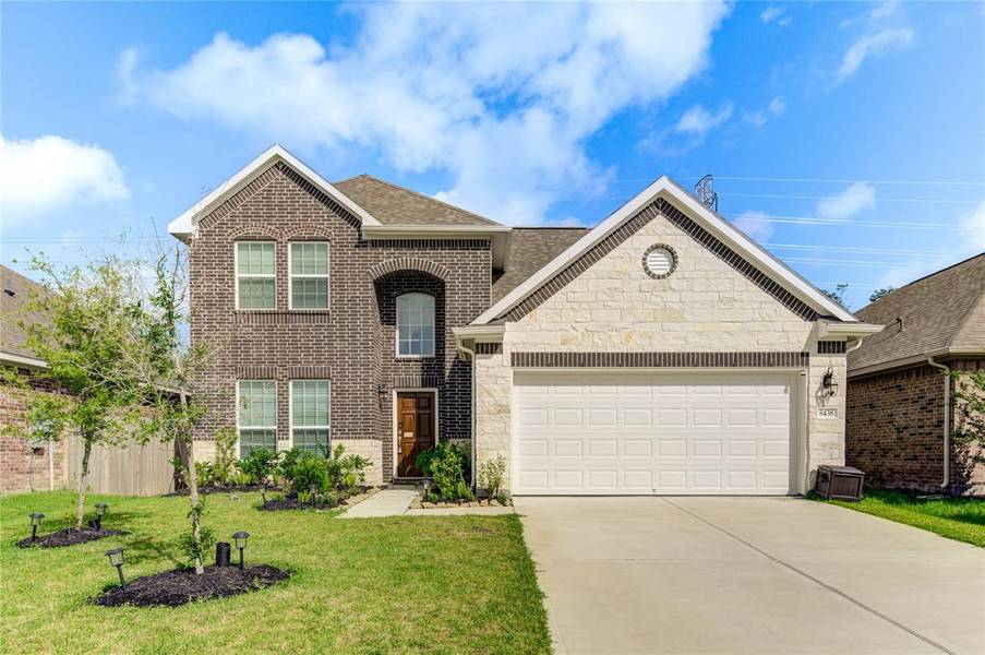 8438 Sunset Isles DR, Baytown, TX 77521